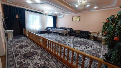 Ховли жой сотилади
