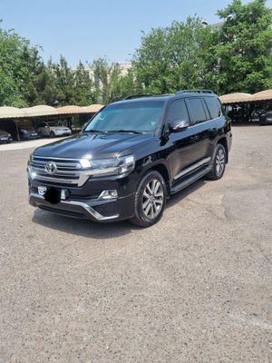 Tayota Land Cruiser 200 4.6