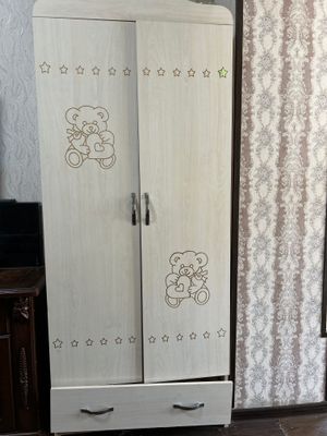 Detskiy shkaf ishlatilgan