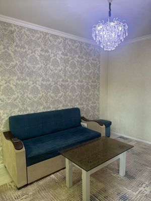 Продается двухкомнатная квартира 3-й квартал. 32-