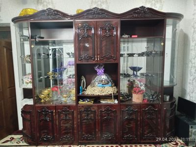 Сервант Б/У продается