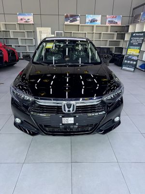 Honda crider 1 turbo mator oq qora ranglari bor