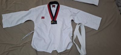 Продается одежда для Tekwandoo sport
