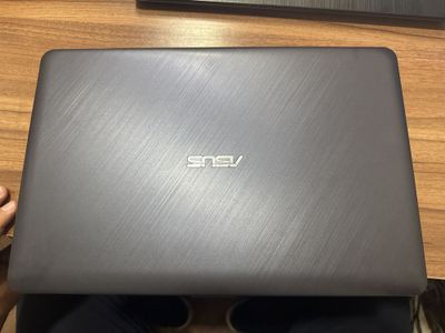 Asus nootebook idealniy