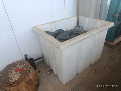 Plastmas vanna 500 litr 2ta bor