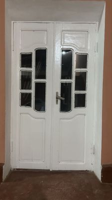 Eshik deraza sotiladi