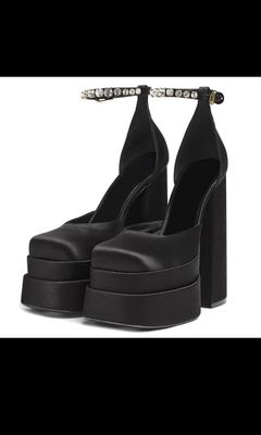 #BlackplatformHeels