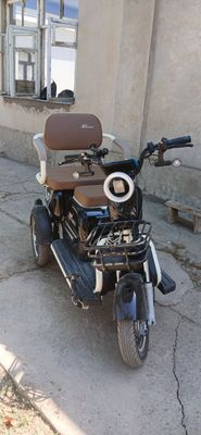 3 gʻildirakli skuter