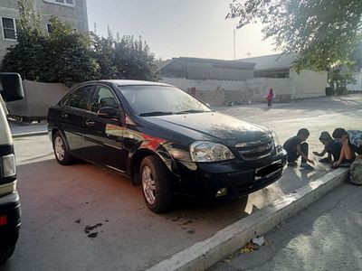 Лассетти 1.6 2012 года автомат