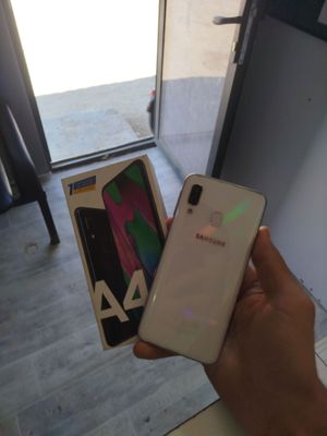 Samsung A40