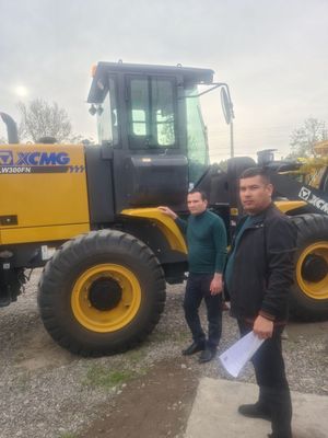 Фронтальный Погрузчик 1.8куб рычаг
