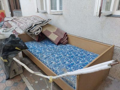 Кровать