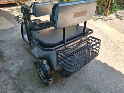 Skuter Neksus 01