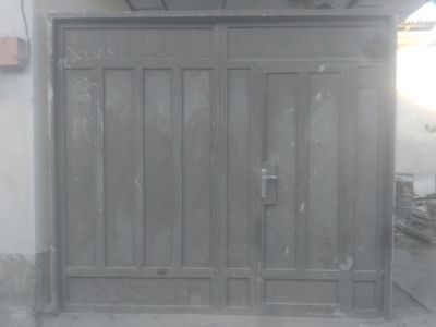 Дарвоза сотилади