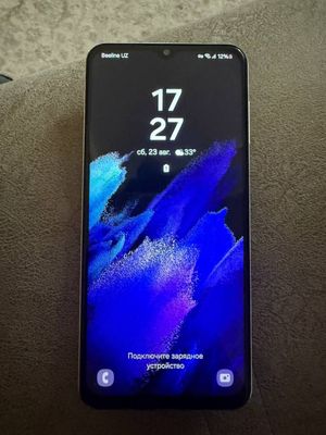 Samsung galaxy a13 4/64 sastoyaniyasi yaxshi, ekran almashmagan