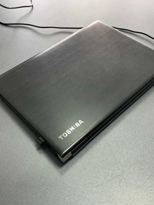 Toshiba notebook sotiladi (Продаётся ноутбук) Core i5