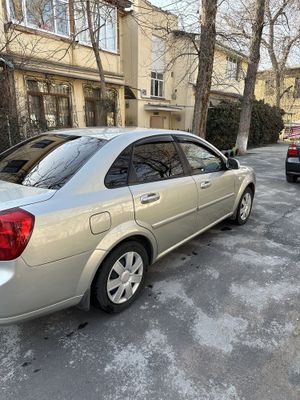 Chevfolet Lacetti (Ласетти)