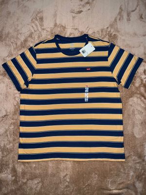 Продается футболка Levi’s, новая, оригинальная.