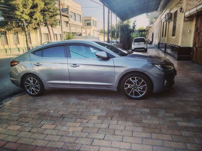 Hyundai elantra 2020
