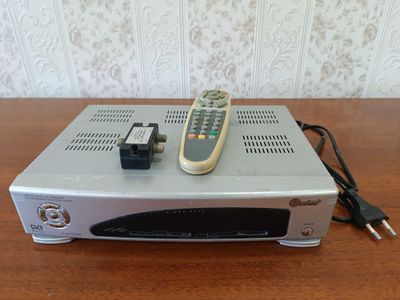 Спутниковый тюнер Aston Simba 202