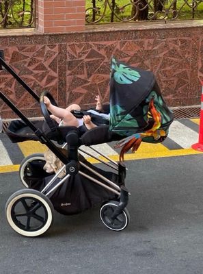 Субех коляска цена 3000000 не чего не сломанно