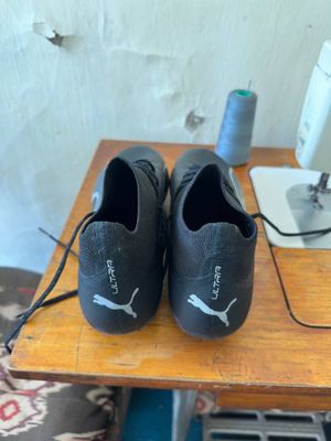 Butsa Puma Ultra deyarli yangi holatda