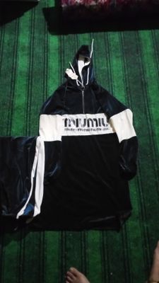 Material va kiyim sotiladi .946043302