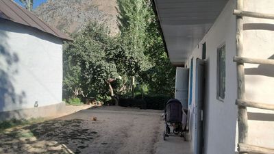 Uchastka sotiladi 15 sotk