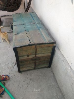 Сандик эски даром