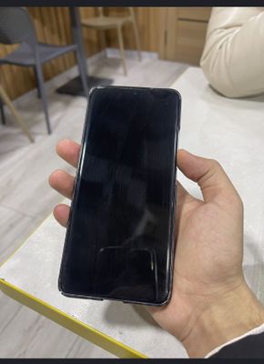 A82 6/128gb ekraniga chiziq tushgan qolgan joyi ideal garantiya bor