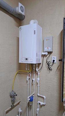 Продаётся 2х контурный газовый котёл Baxi Eco Home 24f