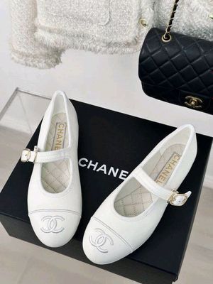 Chanel oyoq kiyim