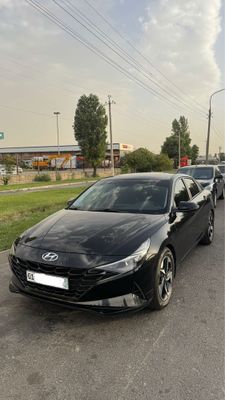 Hyundai ELANTRA 2.0