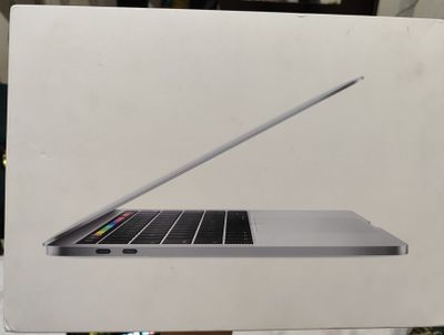 MacBook Pro 13" 2018, i5 / 8GB / 256GB SSD