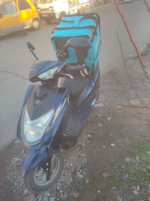 Skutr Moto life. Sotaman qogan malumotlar telda