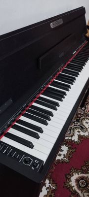 Elektronika pianina sotiladi narxi 500$