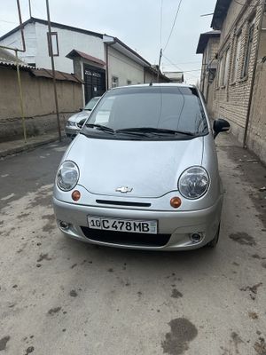 Matiz 2013y avtamat xolati ideal kraska bor 3-4 joyida oldi orqa butn