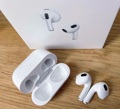 Apple Airpods 3 serias original в идеальном состоянии