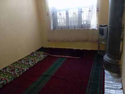 1 xonali uy ijaraga beriladi. Bez makler.