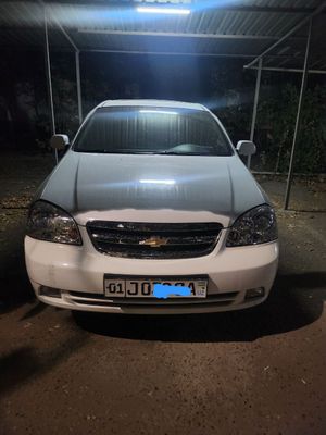 продаю машину chevrolet Lacetti