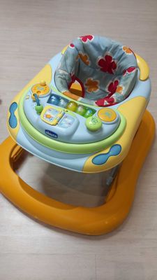 Ходунок Chicco оригинал, купили в Европе, идеальное состояние