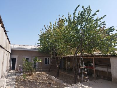 Uy sotiladi 2 sotik Nazarbek tekislikda