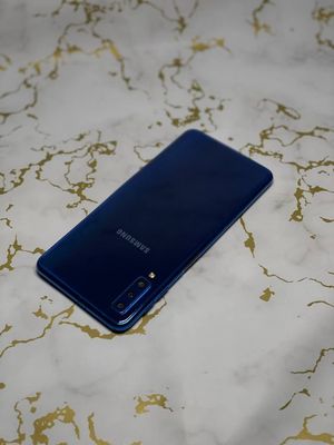 Samsung Gallaxy A7 18 sotiladi 64Gb