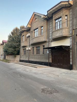 Участок ШокирАрик 4 Станция метро, Аренда
