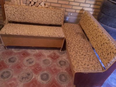Скамейка уголок сотилади