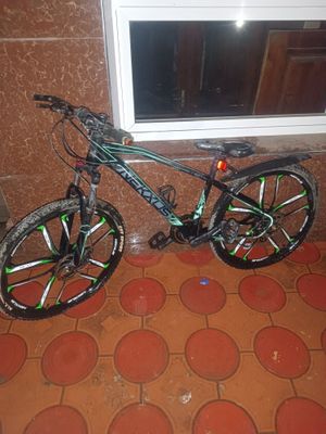 Deyarli yangidek velosiped sotiladi juda arzon