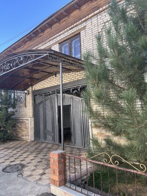 Сотилади!! Тошкент туманида тайёр ховли сотилади.