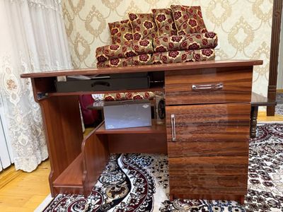 Продается компьютерный стол | Бу в отличном состоянии