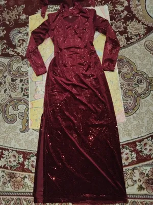 Ayollar oqshom libosi