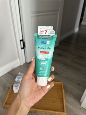 Hada Labo Acne Care Calming Cleanser
